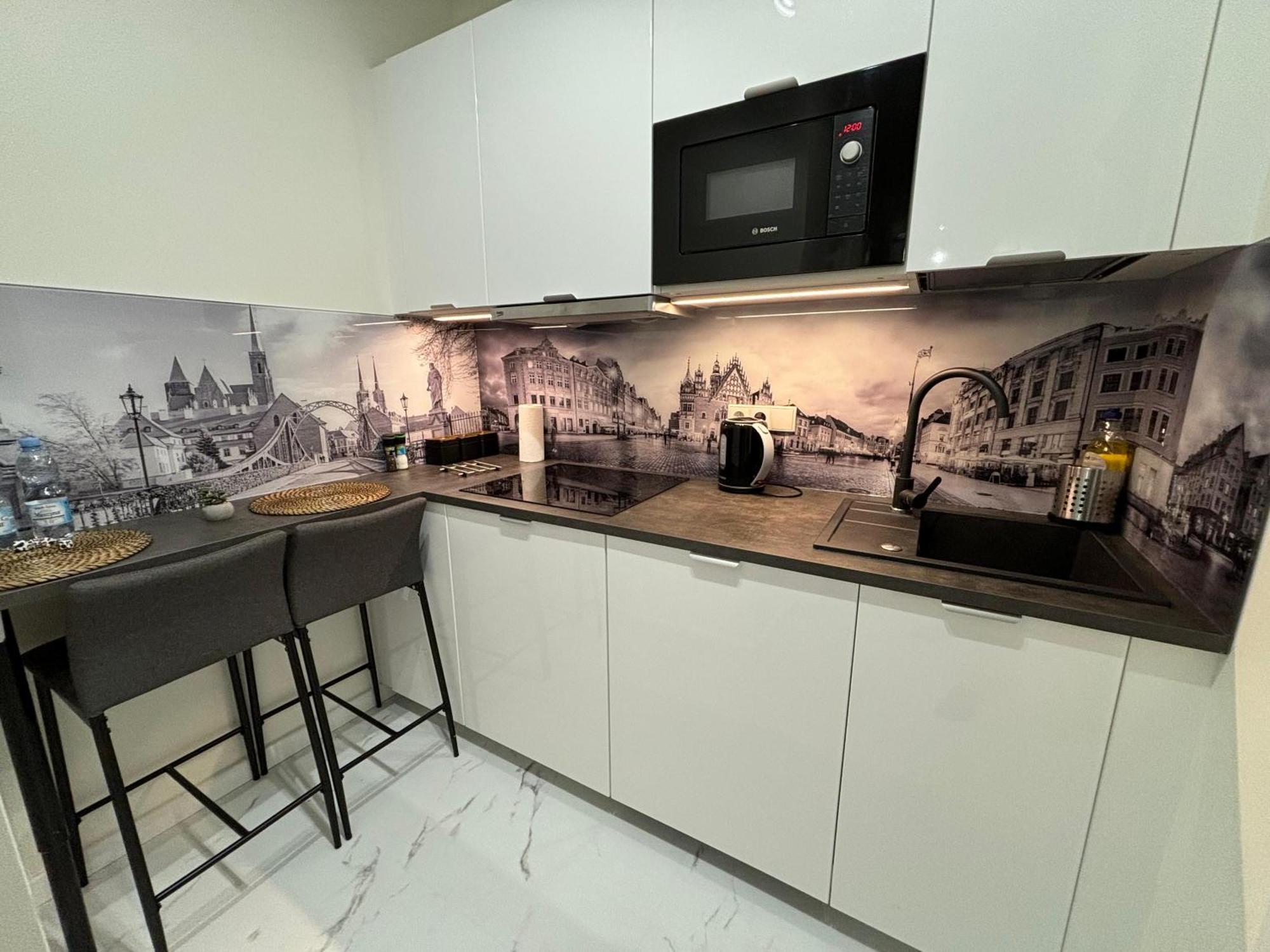 Wyjatkowe Apartamenty W Centrum Вроцлав Екстериор снимка