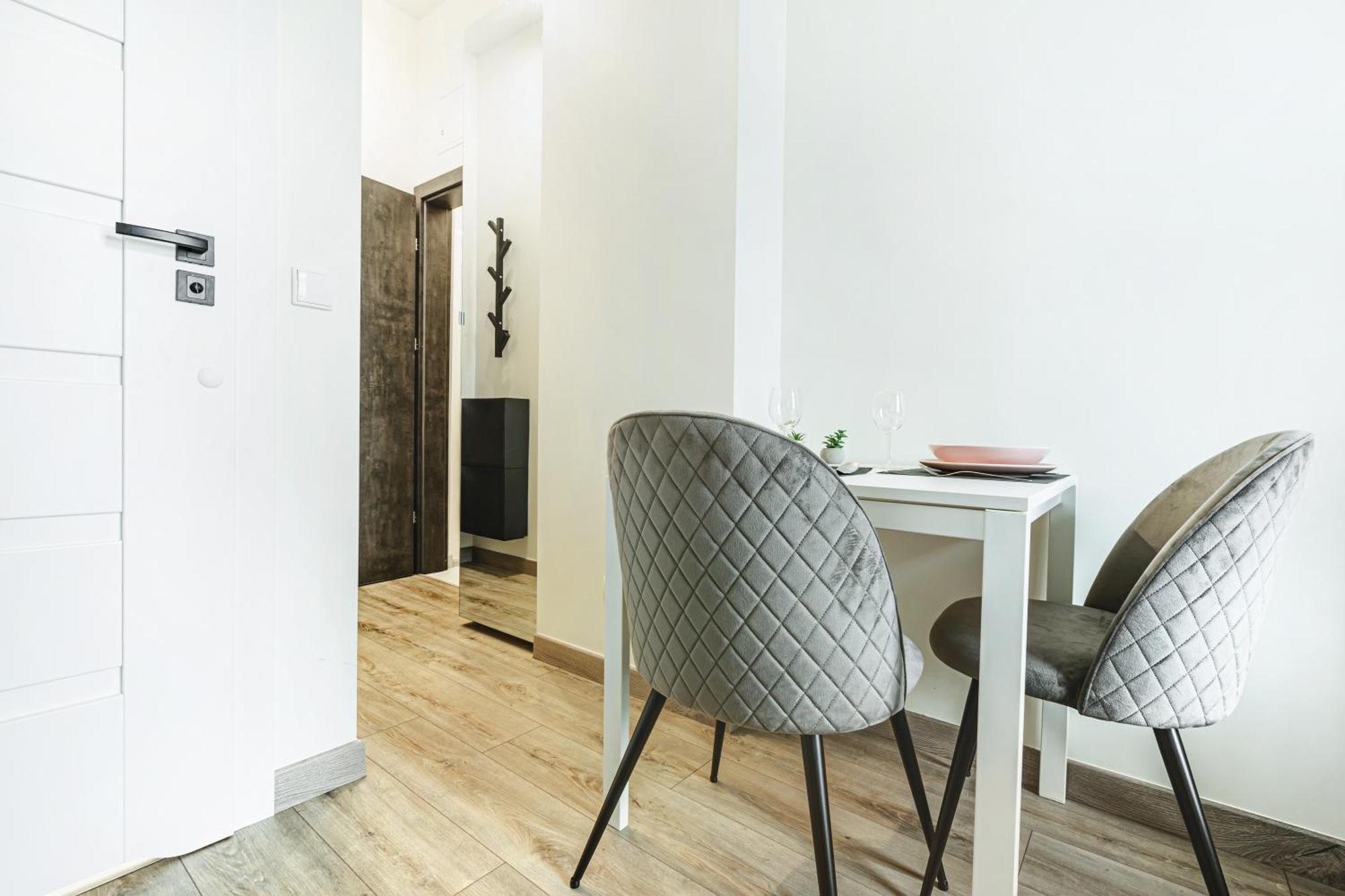 Wyjatkowe Apartamenty W Centrum Вроцлав Екстериор снимка