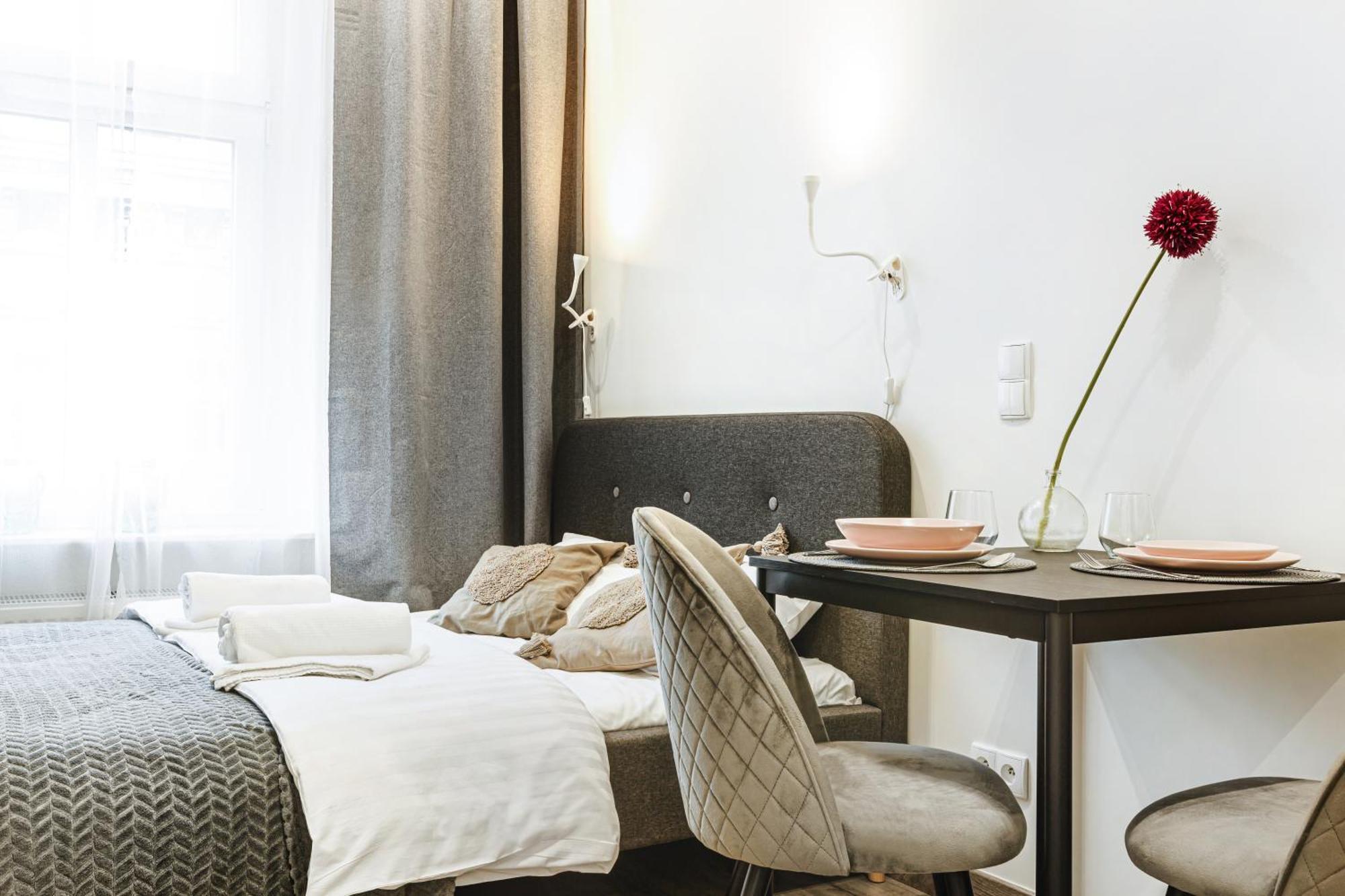 Wyjatkowe Apartamenty W Centrum Вроцлав Екстериор снимка