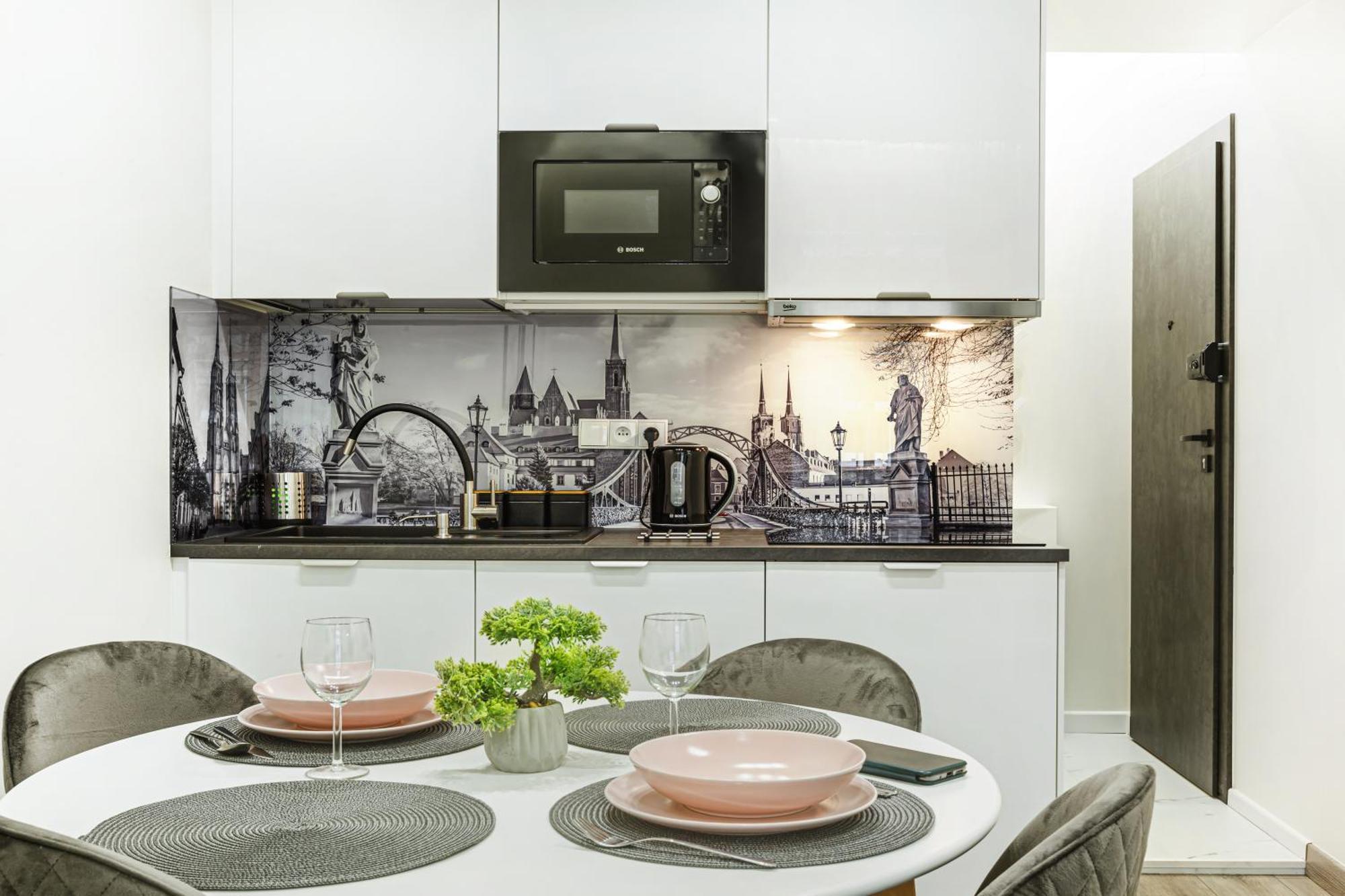 Wyjatkowe Apartamenty W Centrum Вроцлав Екстериор снимка